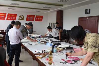 濰坊市文聯文藝志愿服務走進安丘山區，點亮鄉村文藝創作之光